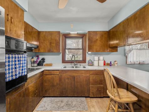 1317 7TH Avenue Erie IL 61250
