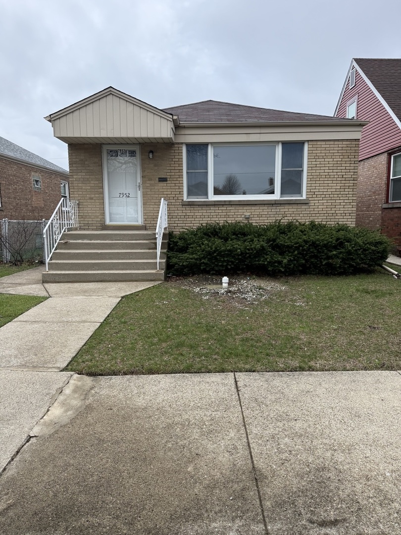 7952 South Trumbull Avenue Chicago IL 60652