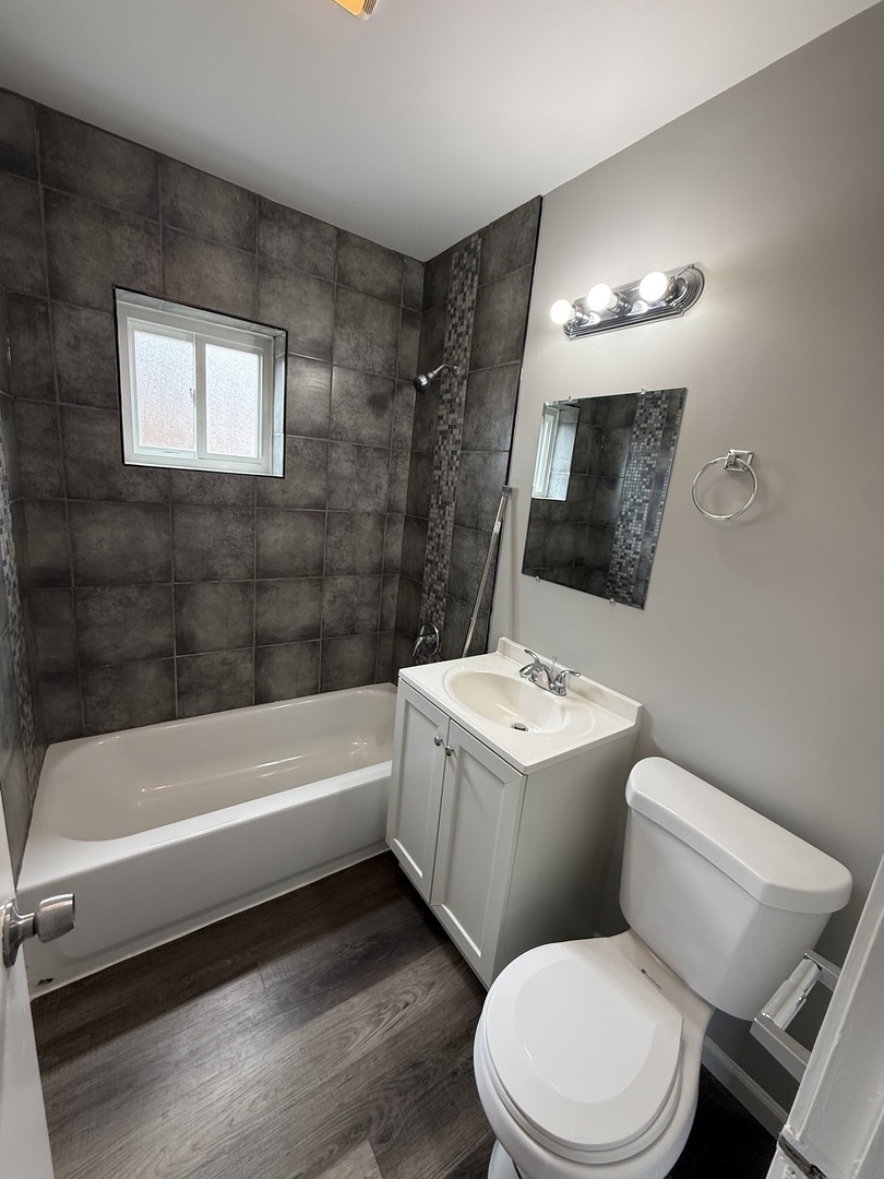 7952 South Trumbull Avenue Chicago IL 60652