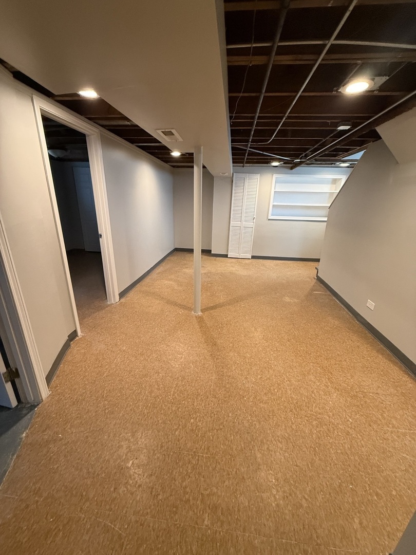 7952 South Trumbull Avenue Chicago IL 60652