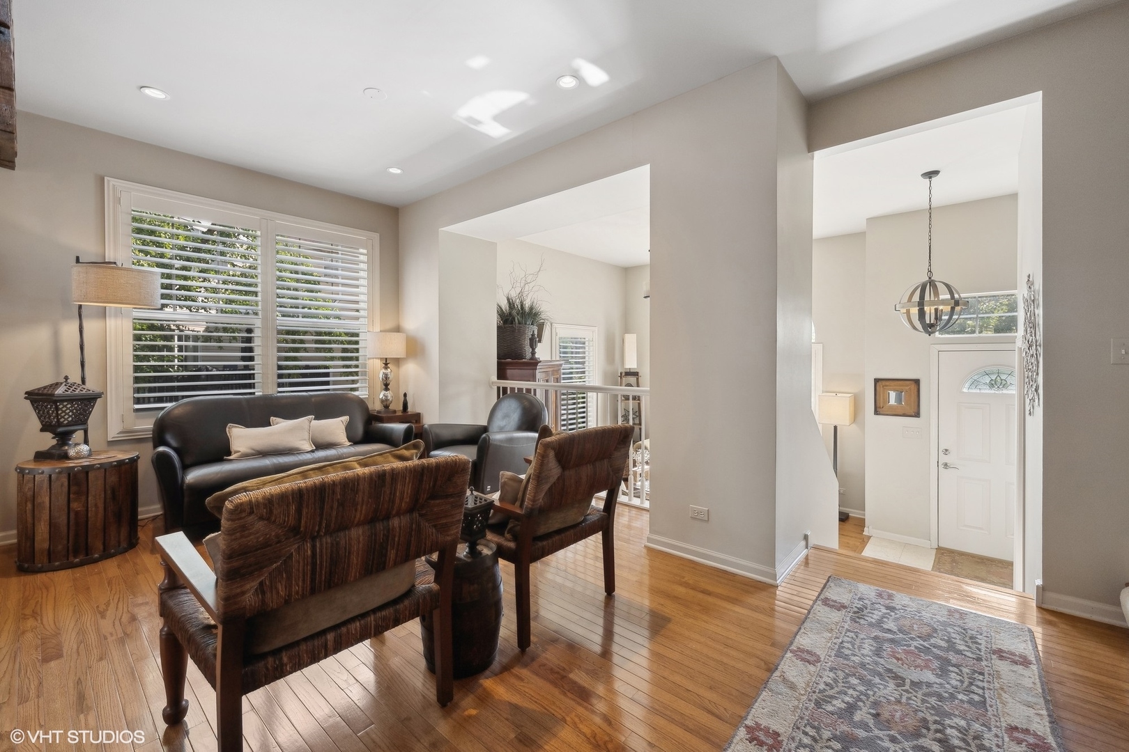 3834 North Milwaukee Court Chicago IL 60641