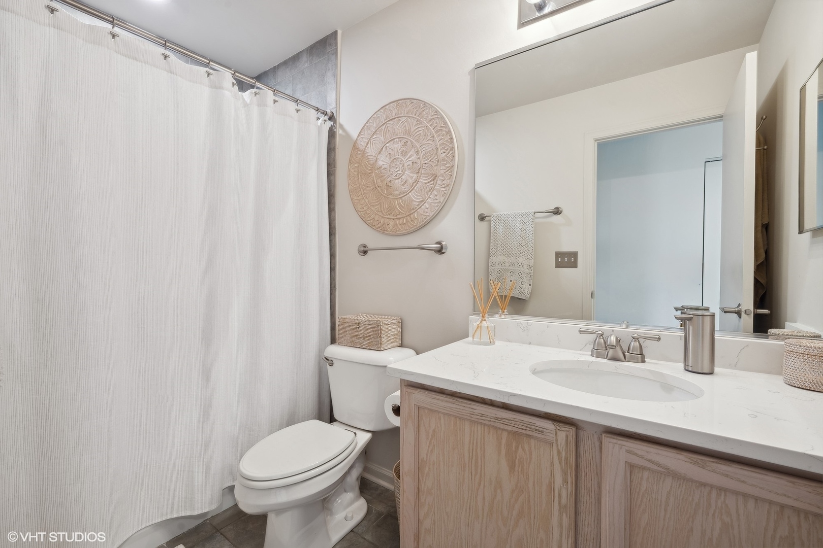 3834 North Milwaukee Court Chicago IL 60641