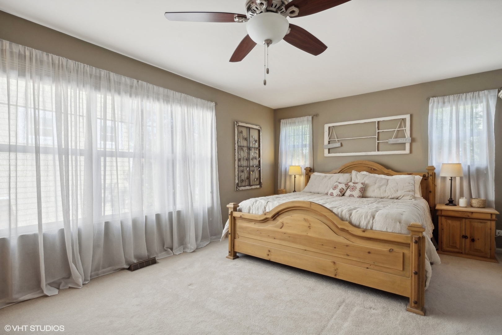 3834 North Milwaukee Court Chicago IL 60641