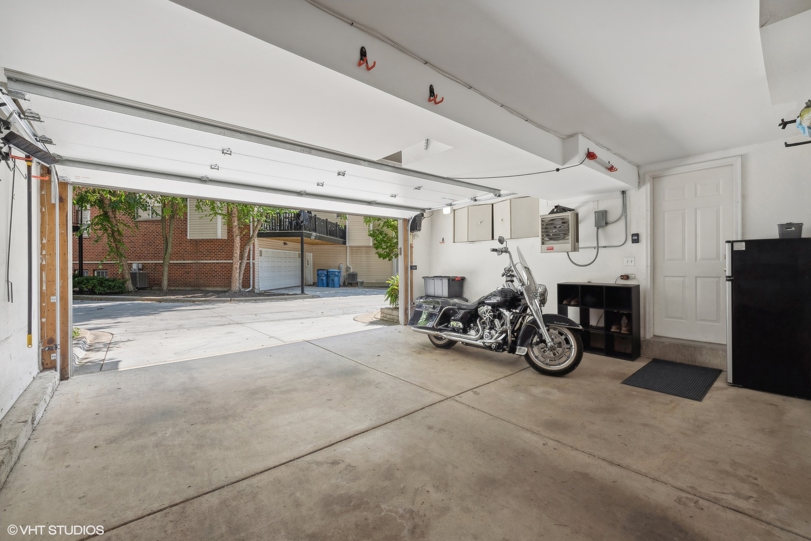 3834 North Milwaukee Court Chicago IL 60641