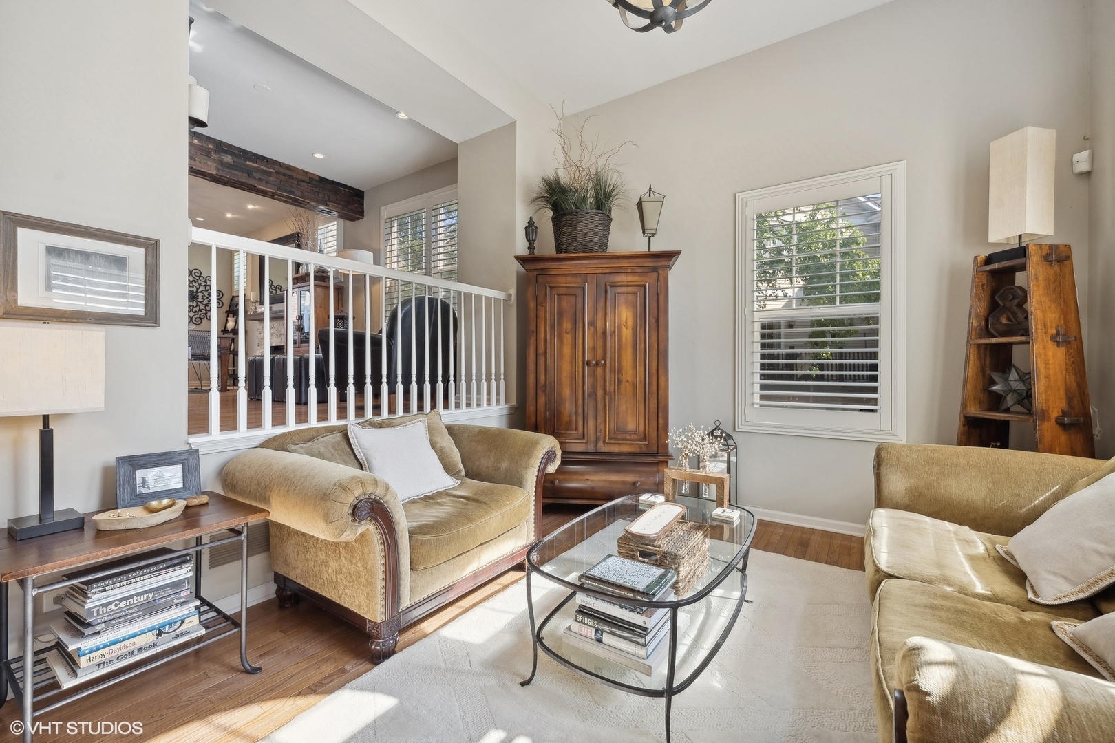 3834 North Milwaukee Court Chicago IL 60641