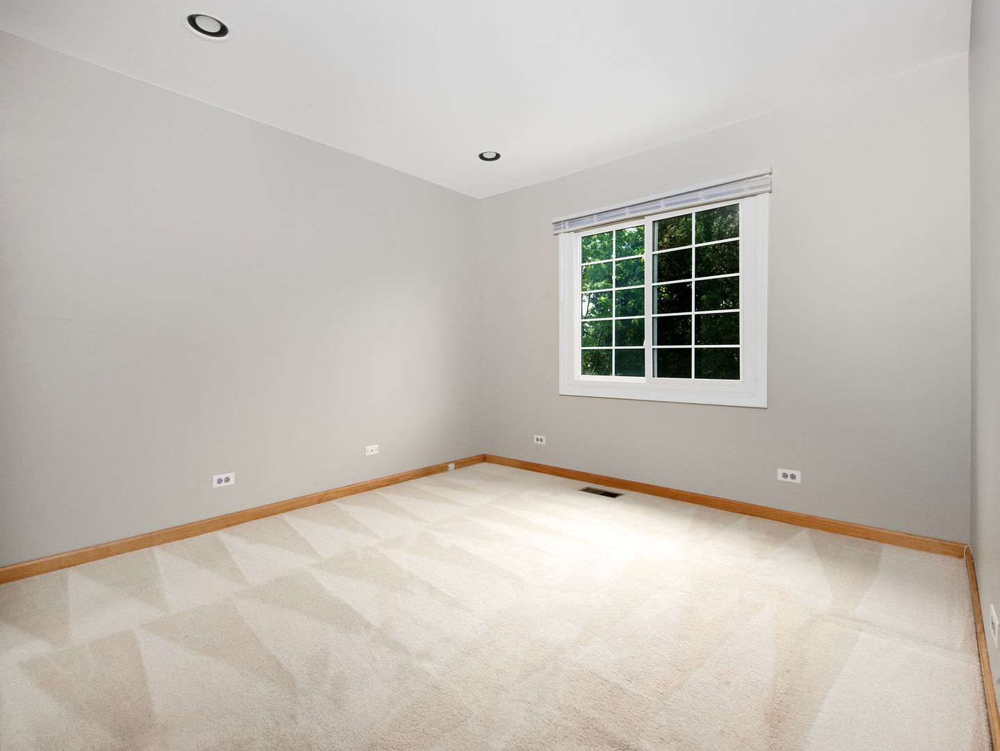 748 Berwick Place Roselle IL 60172