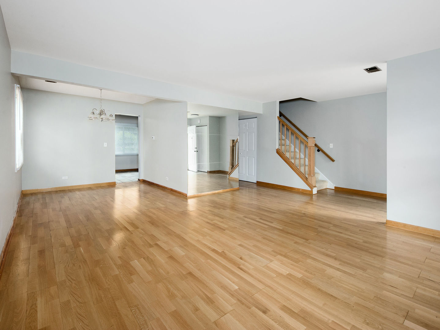 748 Berwick Place Roselle IL 60172