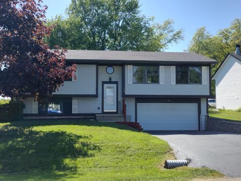 154 Columbia Street NW Poplar Grove IL 61065