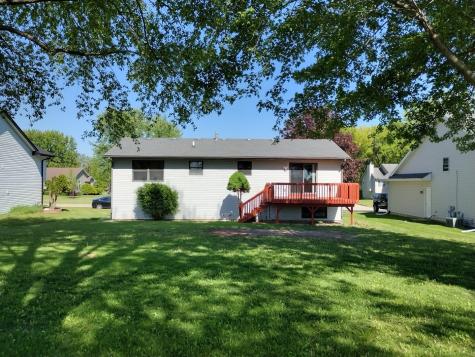154 Columbia Street NW Poplar Grove IL 61065