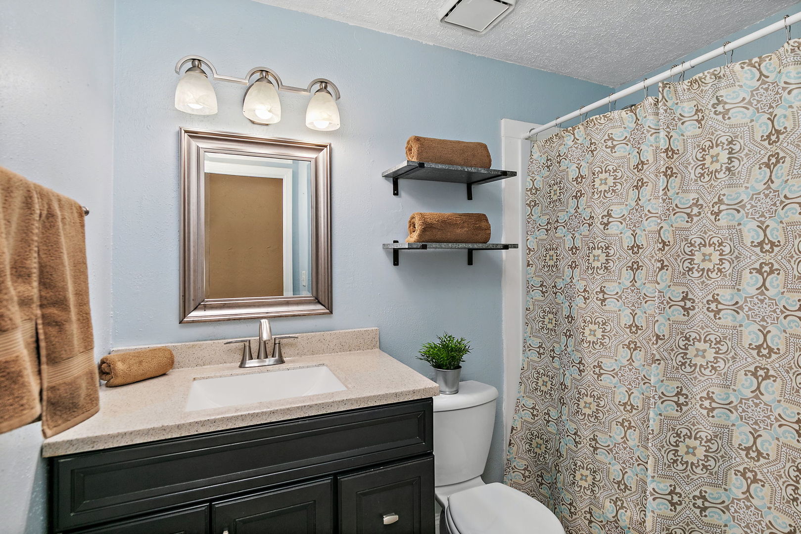 1097 Stratham Court Schaumburg IL 60193
