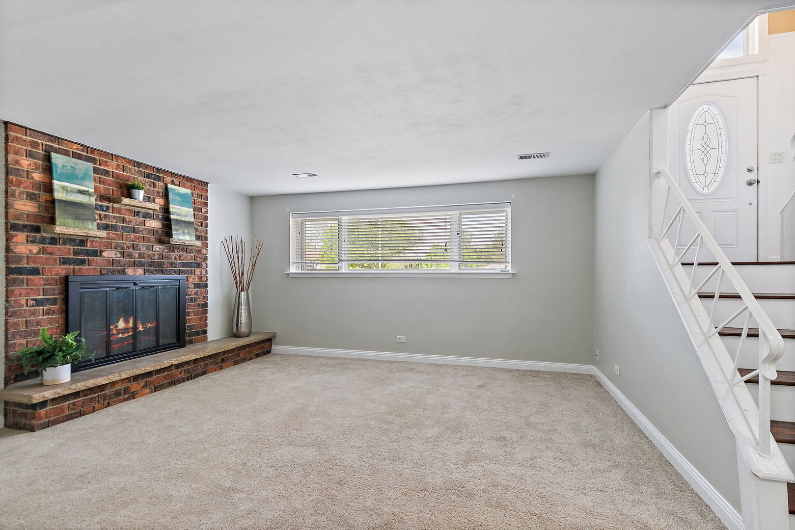 1097 Stratham Court Schaumburg IL 60193