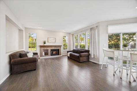 2409 Meadowbrook Lane Westchester IL 60154