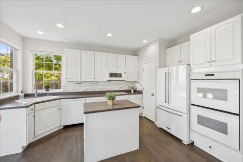 2409 Meadowbrook Lane Westchester IL 60154