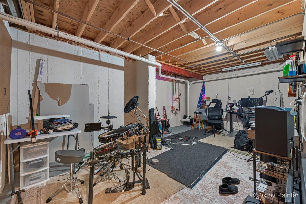 26W326 Pinehurst Drive Winfield IL 60190