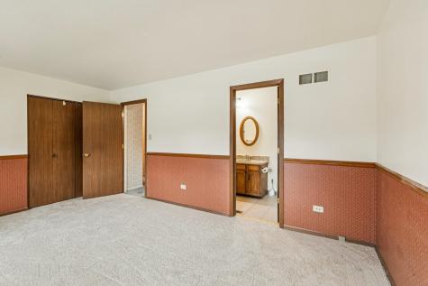18604 Carpenter Street Homewood IL 60430
