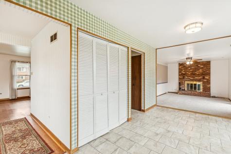 18604 Carpenter Street Homewood IL 60430