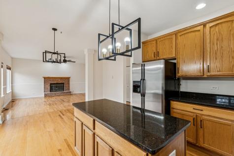 2208 Grand Pointe Trail Aurora IL 60503