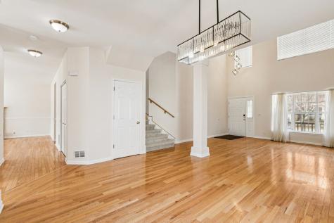 2208 Grand Pointe Trail Aurora IL 60503