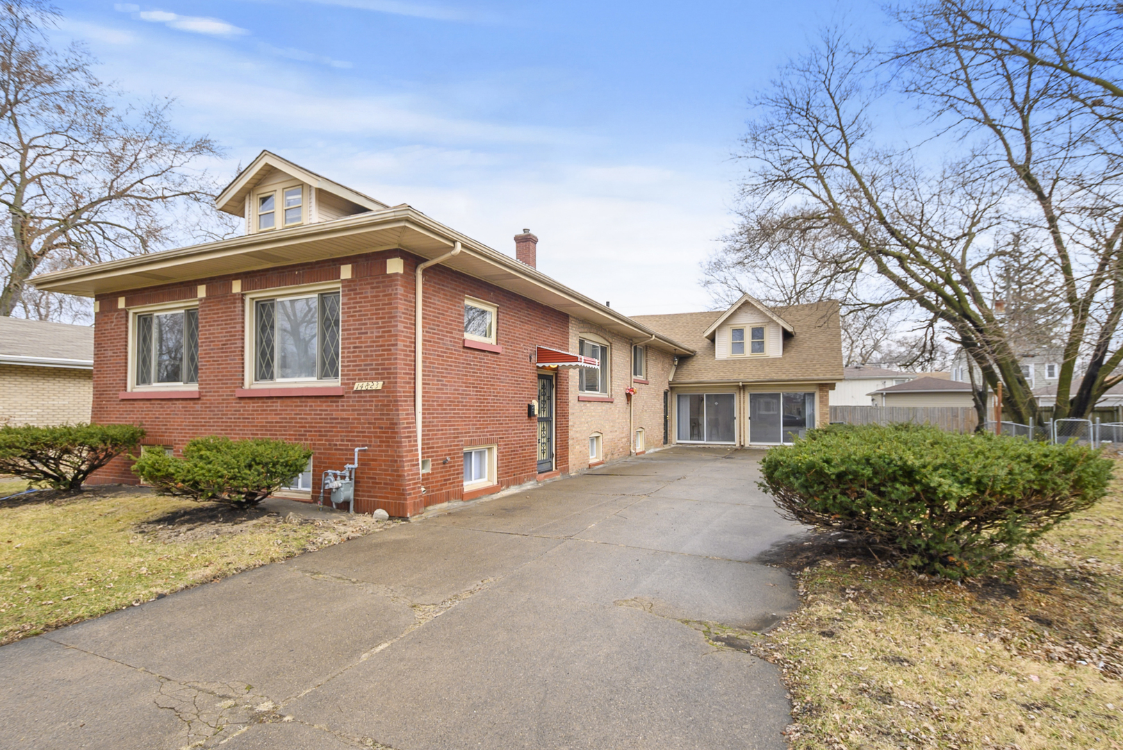 14823 Grant Street Dolton IL 60419