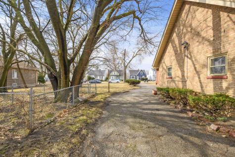 14823 Grant Street Dolton IL 60419