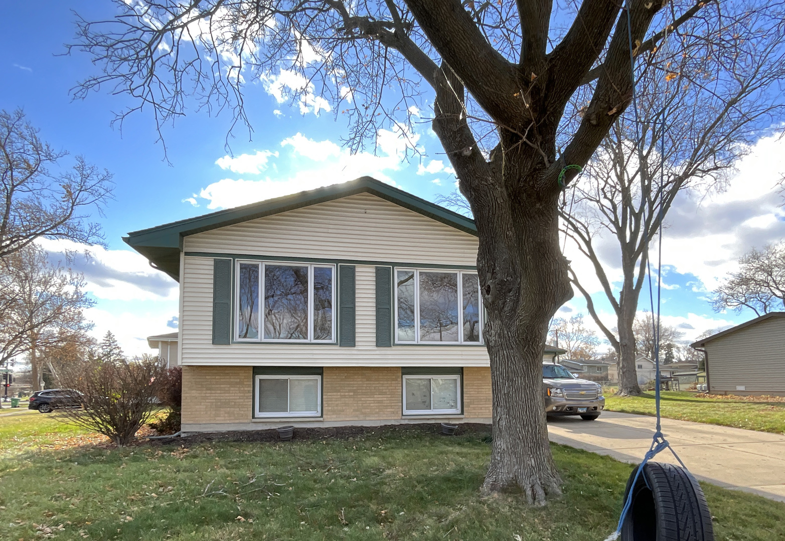 900 Arthur Drive Lombard IL 60148