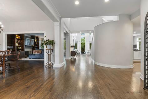 790 West Deerpath Road Lake Forest IL 60045