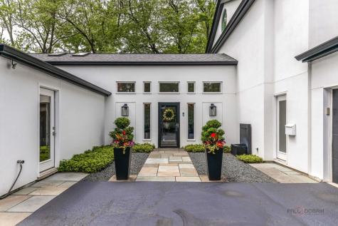 790 West Deerpath Road Lake Forest IL 60045