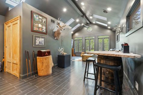790 West Deerpath Road Lake Forest IL 60045