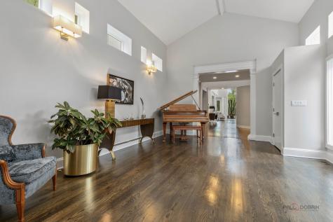 790 West Deerpath Road Lake Forest IL 60045