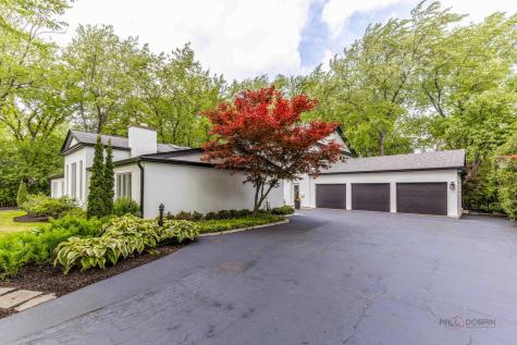 790 West Deerpath Road Lake Forest IL 60045