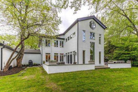 790 West Deerpath Road Lake Forest IL 60045