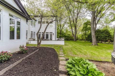 790 West Deerpath Road Lake Forest IL 60045