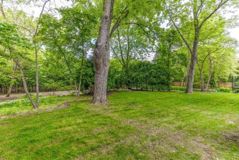 790 West Deerpath Road Lake Forest IL 60045