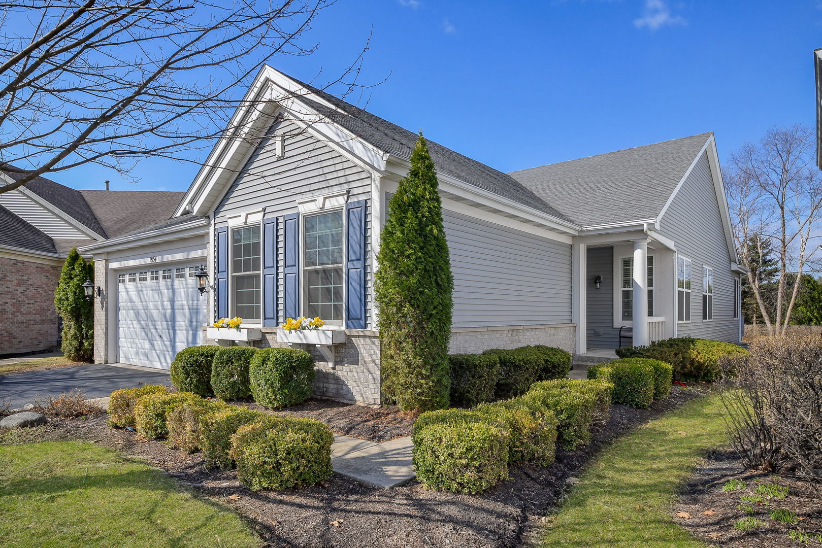 1834 Highbury Lane Aurora IL 60502