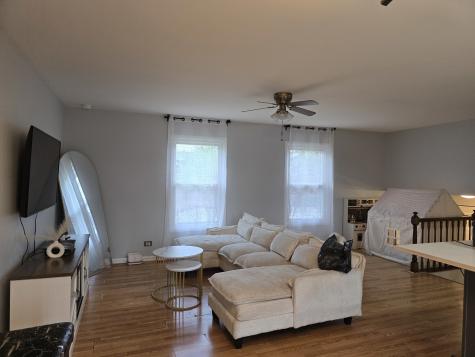 1469 William Clifford Lane Elk Grove Village IL 60007