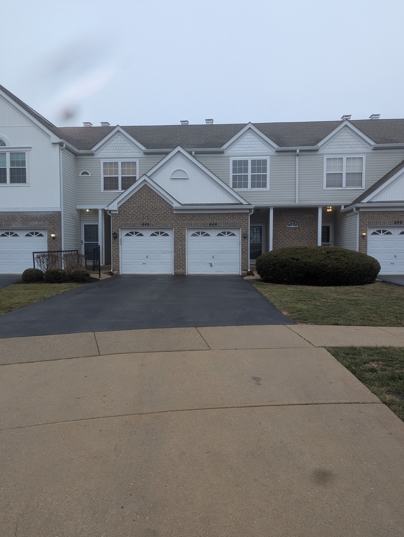 444 Arboretum Drive Lombard IL 60148