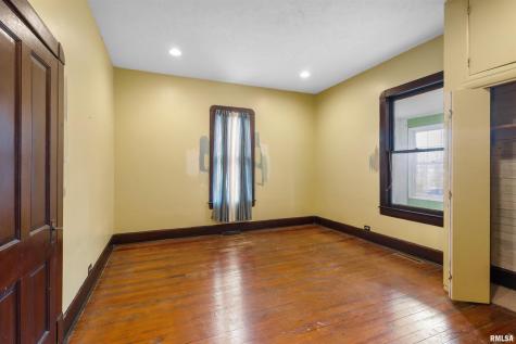 607 North Logan Street Marion IL 62959