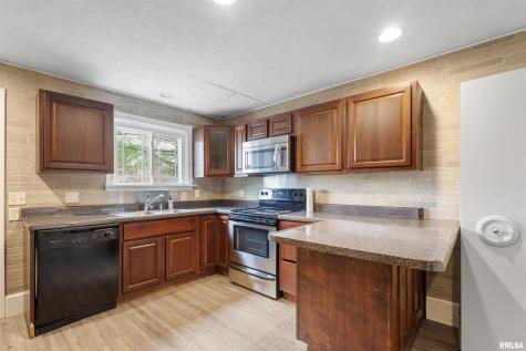 607 North Logan Street Marion IL 62959