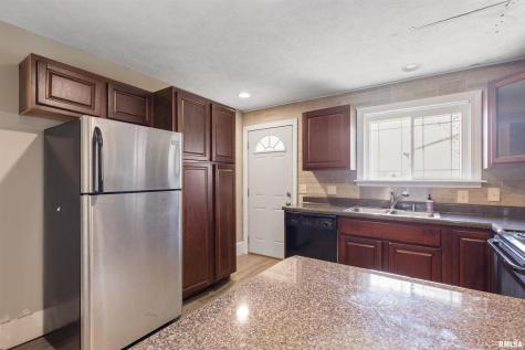 607 North Logan Street Marion IL 62959