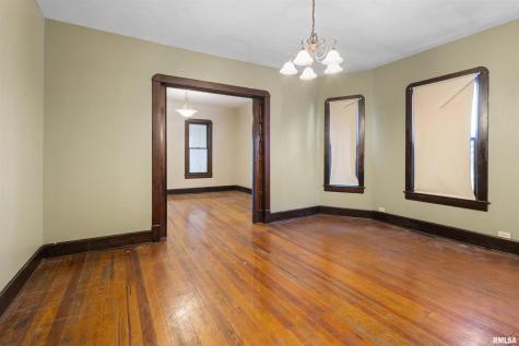 607 North Logan Street Marion IL 62959