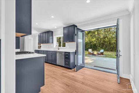 2320 Duffy Lane Riverwoods IL 60015