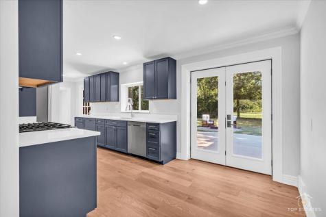 2320 Duffy Lane Riverwoods IL 60015