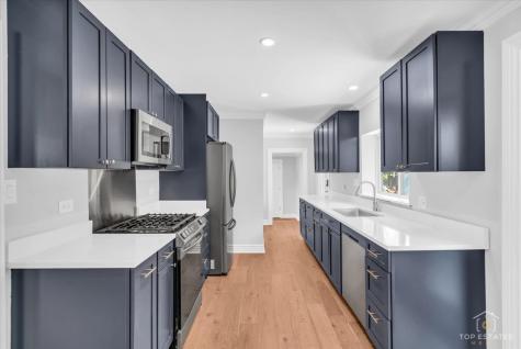 2320 Duffy Lane Riverwoods IL 60015