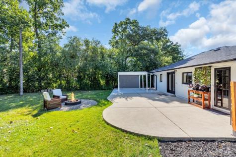 2320 Duffy Lane Riverwoods IL 60015