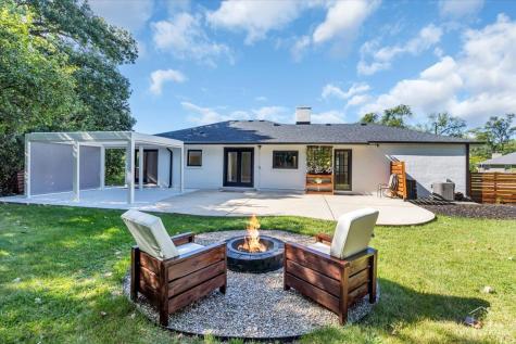2320 Duffy Lane Riverwoods IL 60015