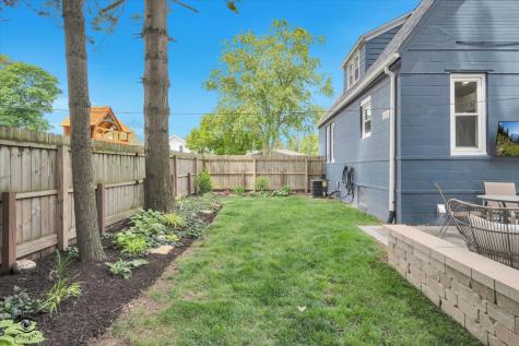 146 North Hickory Street Manteno IL 60950