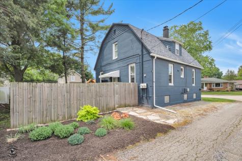 146 North Hickory Street Manteno IL 60950