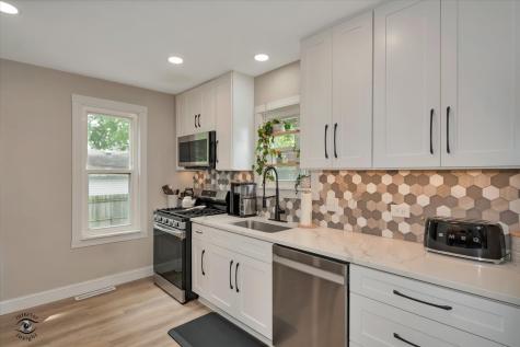 146 North Hickory Street Manteno IL 60950