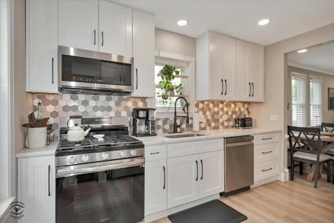 146 North Hickory Street Manteno IL 60950
