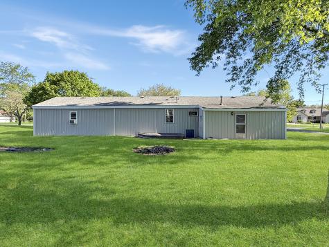 212 East Willard Street Gifford IL 61847